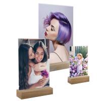 Portadepliant verticale con base in legno 15 x 21 cm acrilico - 14797 - 1