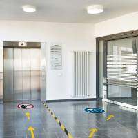 Nastro adesivo DURALINE STRONG 50/05 1043 - 50 mm x 15 mt - rimovibile - giallo-nero - Durable - 1043-130 - 4005546727295 - DMwebShop - 3