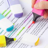 Desk set evidenziatori - punta a scalpello - colori assortiti - conf. 12 pezzi - Pantone - PT 84010410 - 8059484010410 - DMwebShop - 3