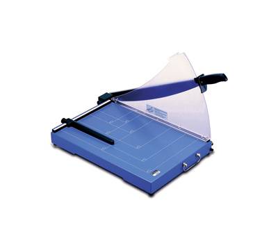 Taglierina a leva 3025 - A3 - 360 x 535 x 445 mm - 448 mm - capacita' taglio 20 fogli - con blocca lama - blu - Titanium - GU3025 - 8025133033642 - DMwebShop