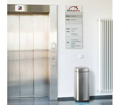 Cestino no touch con sensore 30,5 x 30,5 x 69 cm 35 lt argento metallizzato - 26229 - 7 Cestino no touch con sensore 30,5 x 30,5 x 69 cm 35 lt argento metallizzato - 26229 - 7