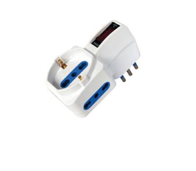 Adattatore con spina 10A verticale 2 prese bipasso 10-16A + 1 presa Schuko - Mkc - 492519355 - 8006012339444 - DMwebShop